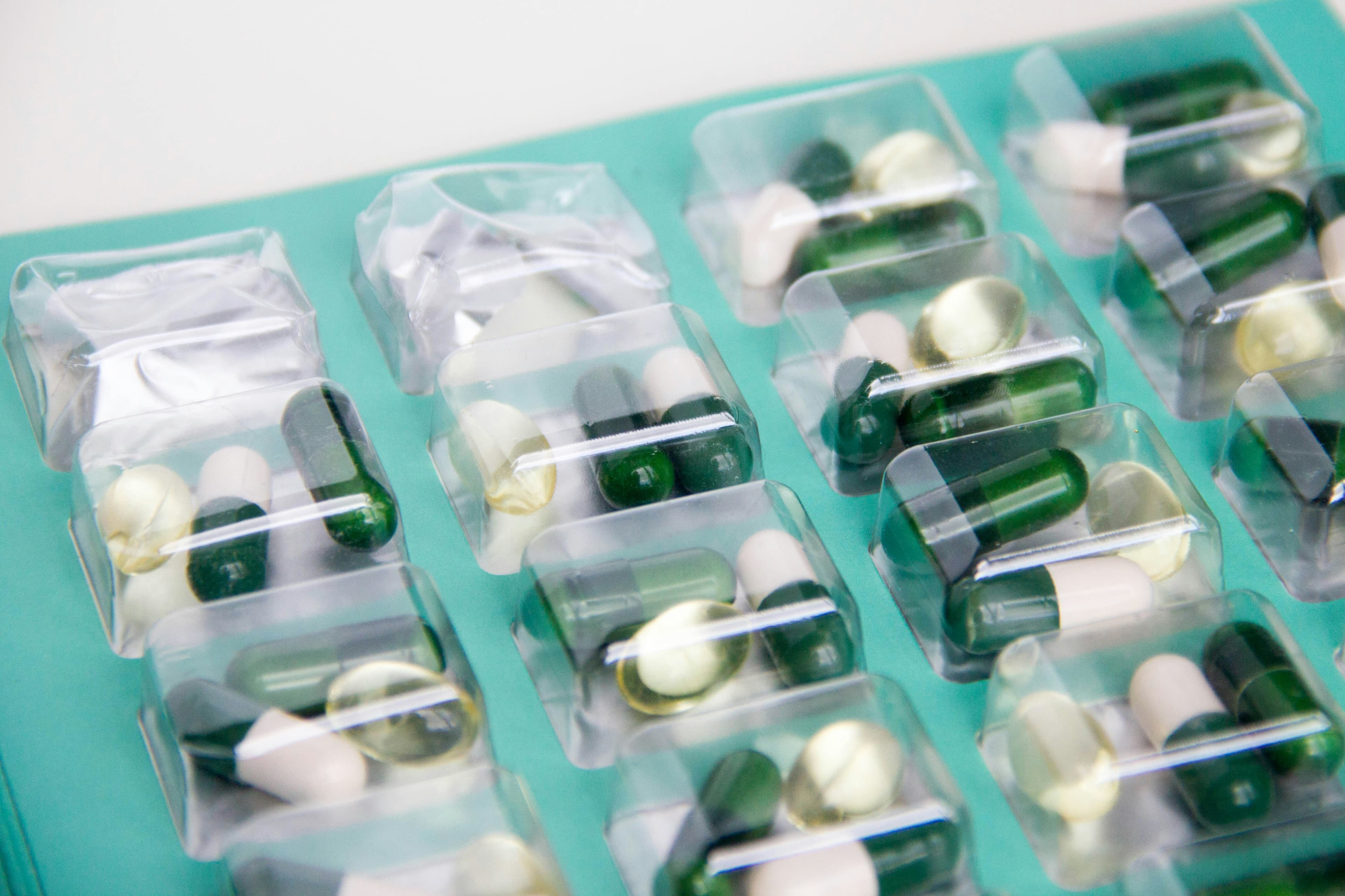 Capsule blister packs